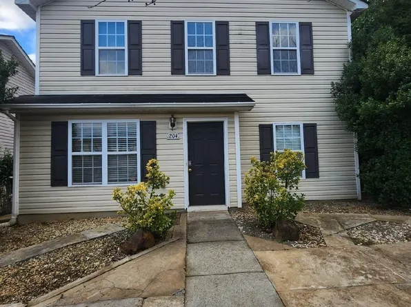 204 Pangle Dr, Charlotte, NC 28217
