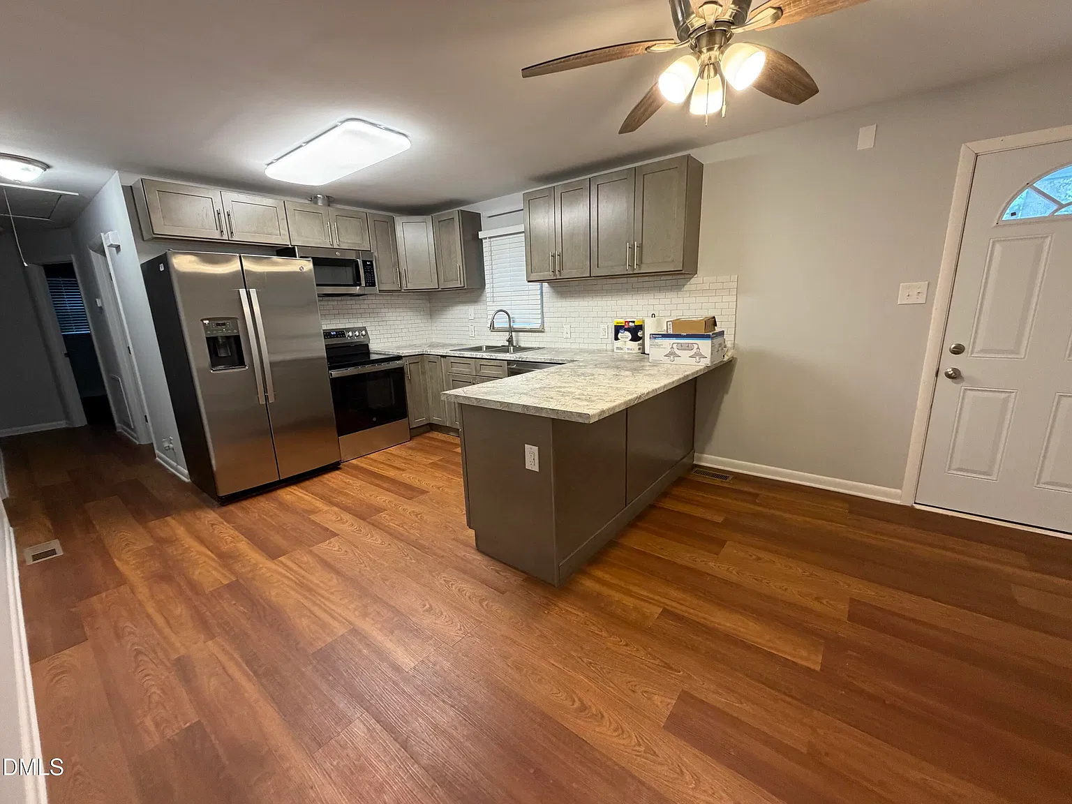 4 bed, 1.0 bath, $1,675 — Photo 3