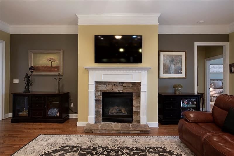 1st image of 442 Larkspur Dr