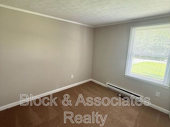 5th image of 935 Country Place Rd