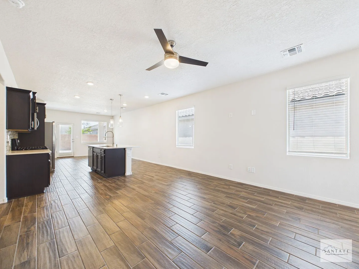 Newer DR Horton Single Family Home Available Now — Photo 2