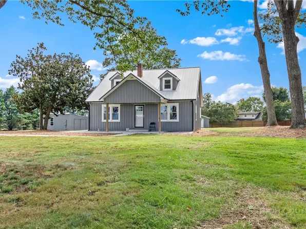 4752 W Old US 421 Highway, Hamptonville, NC 27020