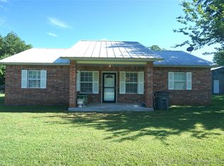 613 S 1st St, Morris, OK 74445