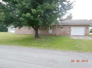 204 Larimer Dr, Green Forest, AR 72638