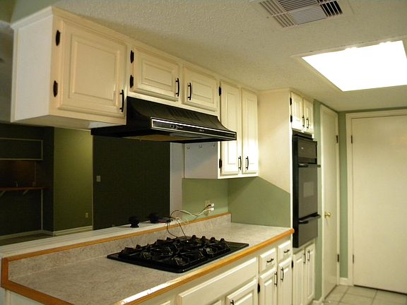 4th image of 224 Banyan Dr
