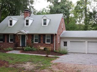 1 Canterbury Ln, Williamsburg, VA 23185