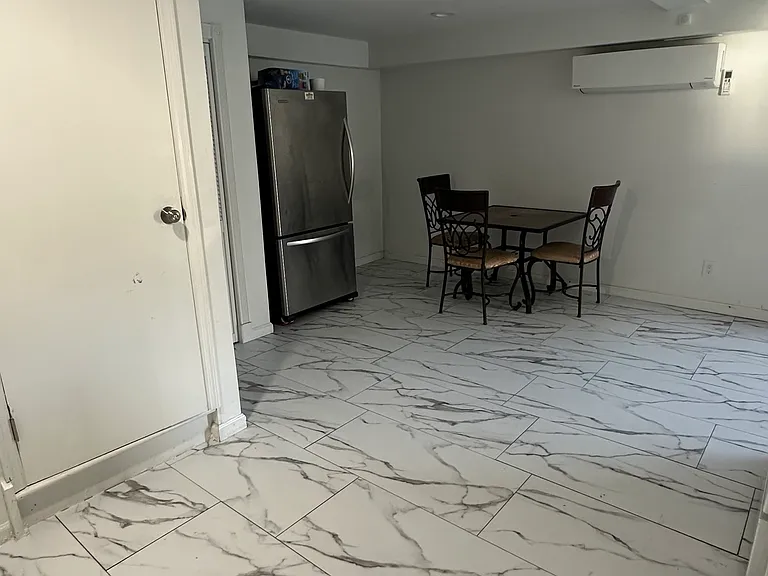 Bradley Ct — Photo 2