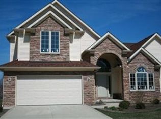 446 Dornoch Ln, Highland Heights, OH 44143