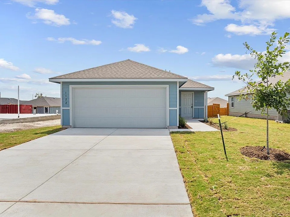 1122 Newey Cir