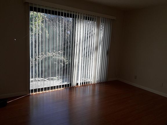 5th image of 820 Lakeknoll Dr