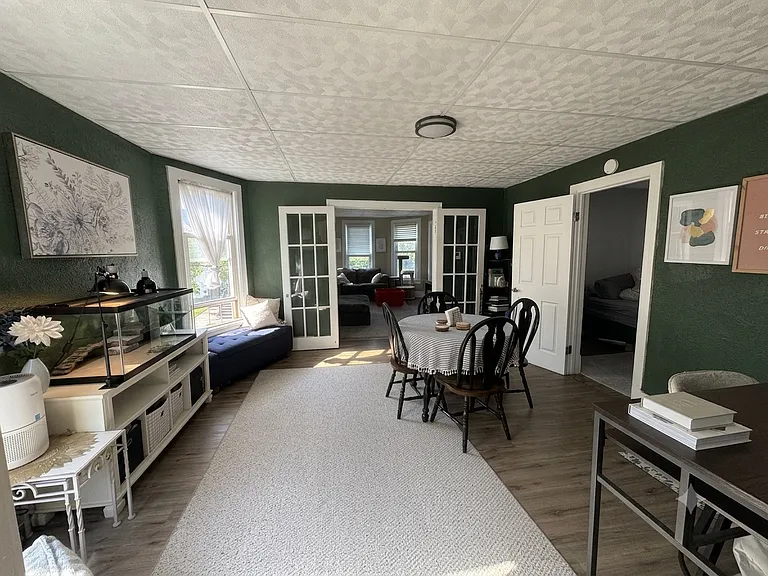 209 Grote St #1B — Photo 5