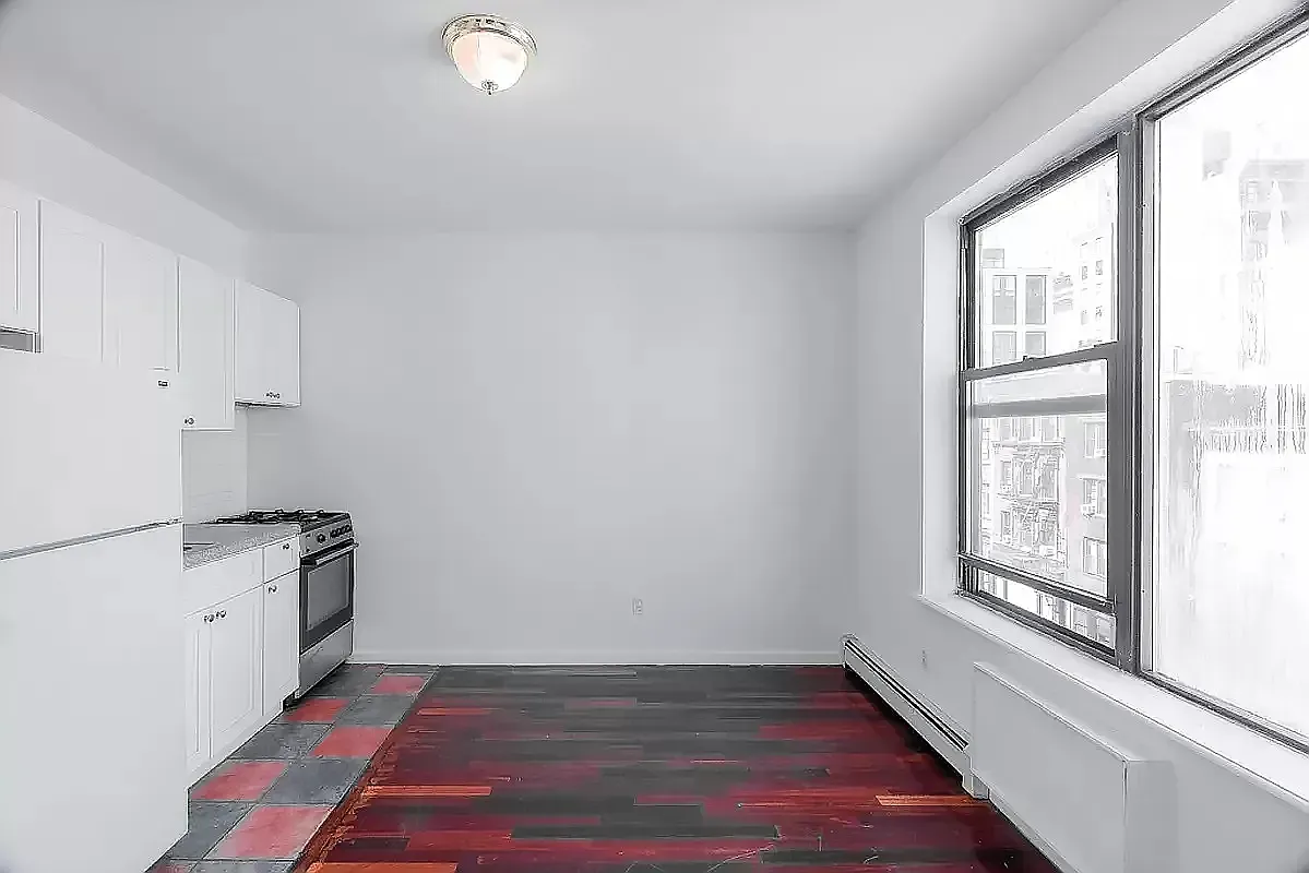 115 Lexington Avenue — Photo 2