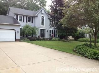 4131 Meadow Wood Ln, Uniontown, OH 44685