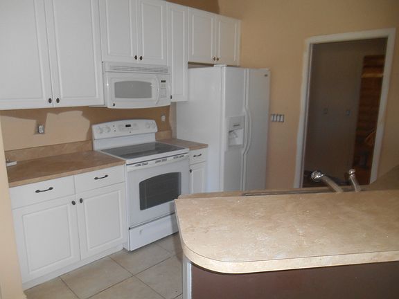 4th image of 2553 NW 21st Ave