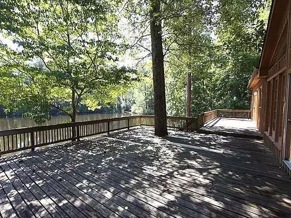 A spacious open area allows you to enjoy the bountiful natural beauty.  
