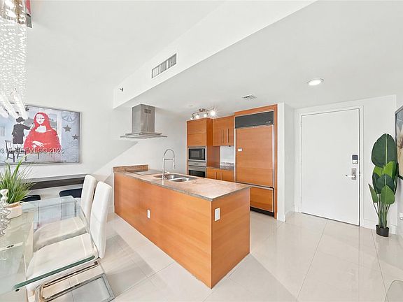 4th image of 485 Brickell Ave APT 3707