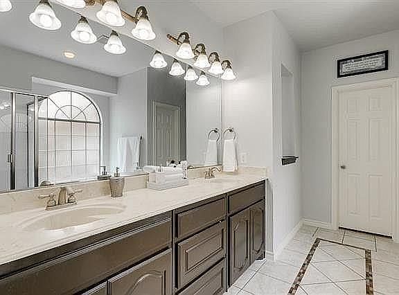 4th image of 9153 Hawley Dr