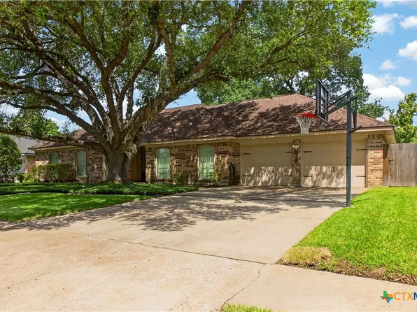205 Merlin St, Victoria, TX 77904