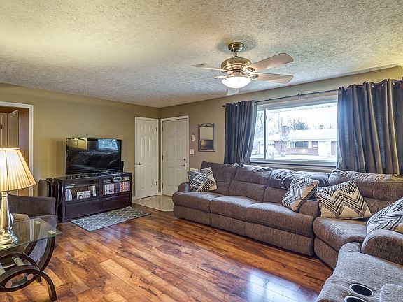 4th image of 801 Butternut Dr