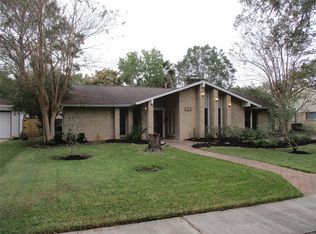 1619 Bowline Rd, Houston, TX 77062