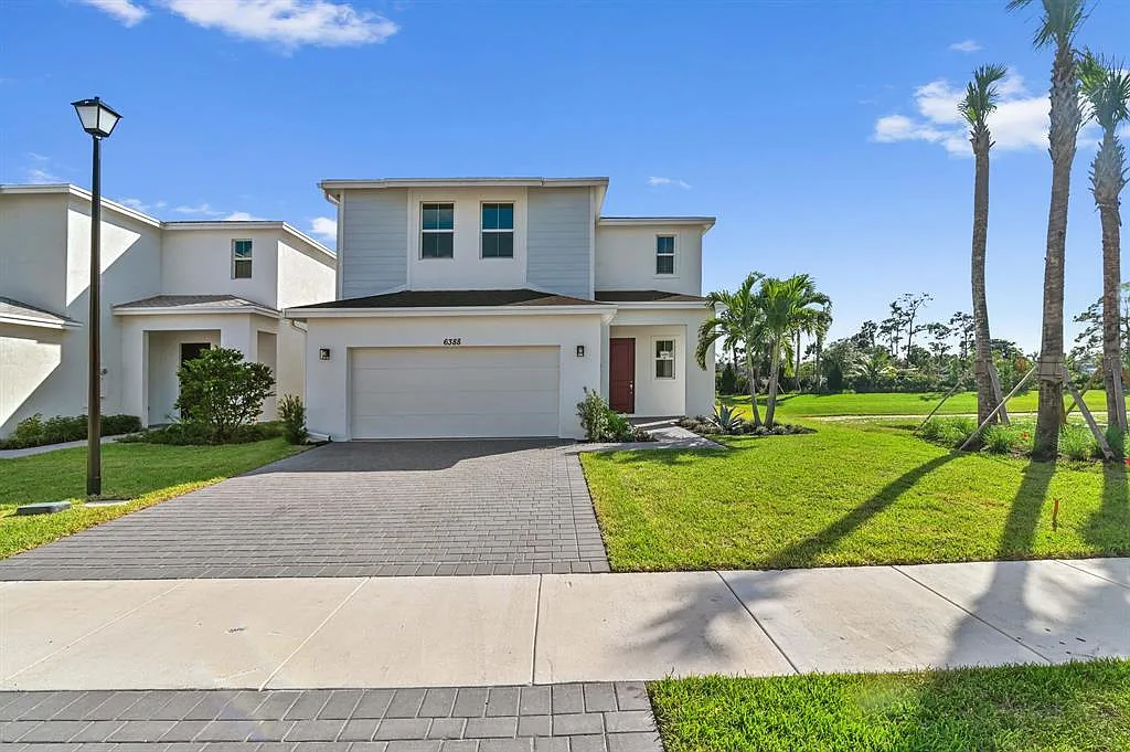 4 bed, 2.5 bath, 1971 sqft, $5,000 — Photo 3