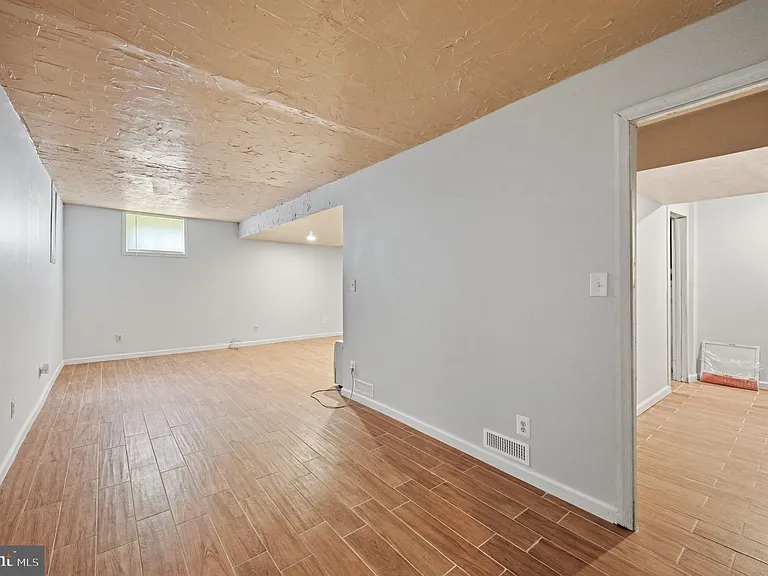 10609 Oxford Ct — Photo 49