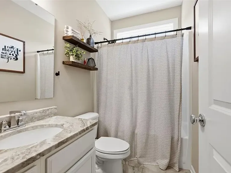 806 Blue Moon Ct — Photo 16