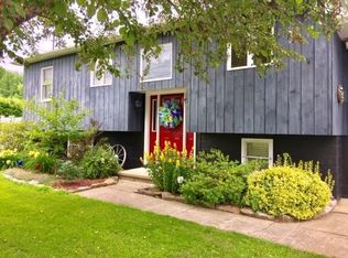 498 Salmon River Rd, Plattsburgh, NY 12901