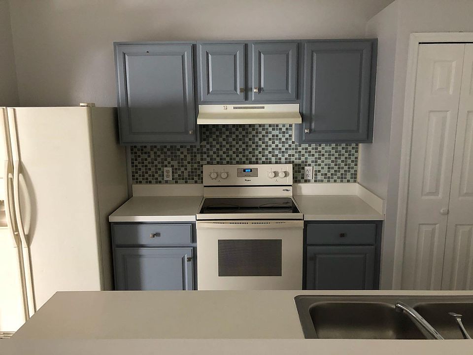 1st image of 2412 Weymouth Ct