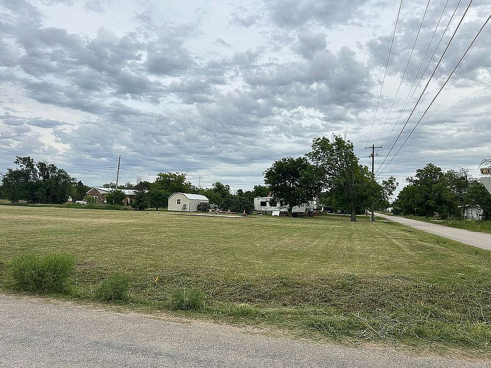 1st image of 600 W 13th St