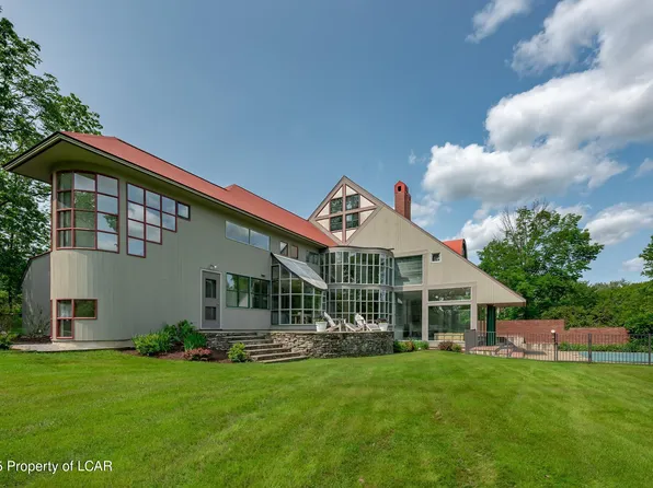 1312 Sutton Rd, Shavertown, PA 18708