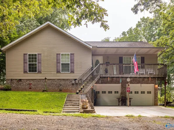 423 Henderson Rd, Decatur, AL 35603