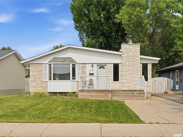 310 Douglas Crescent, Saskatoon, SK S7L 4T4