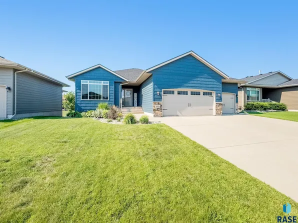 7909 W Pettigrew Ln, Sioux Falls, SD 57106