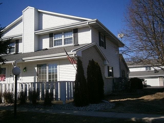 1st image of 2531 N Lexington Dr #1