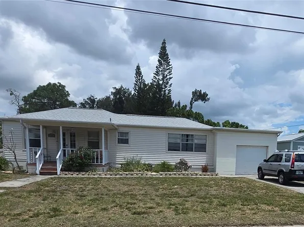 146 NE Madison Cir N, Saint Petersburg, FL 33702