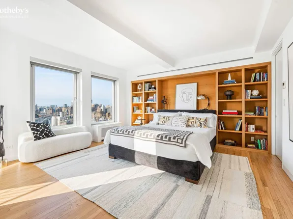 1 5th Avenue image 10 of 21