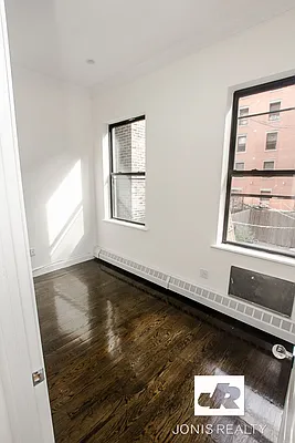 Rented by Jonis Realty | media 3
