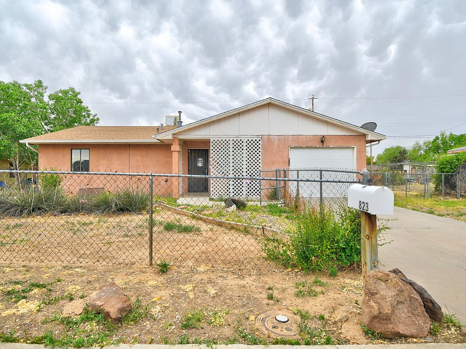 1st image of 823 La Luz Dr