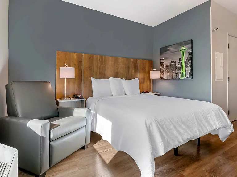 Studio Suite - 1 Queen Bed