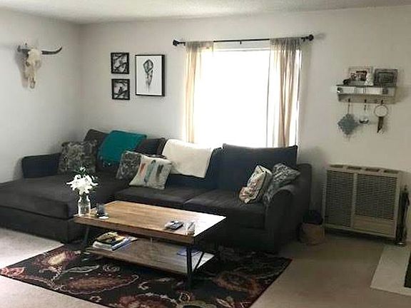 5th image of 3983 Lamont St