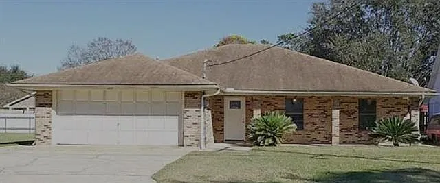 308 Camelia Ave — Photo 1