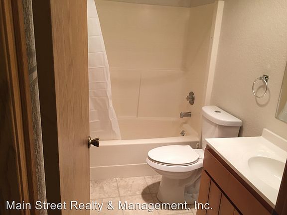 4th image of 19212 5th Ave E #C