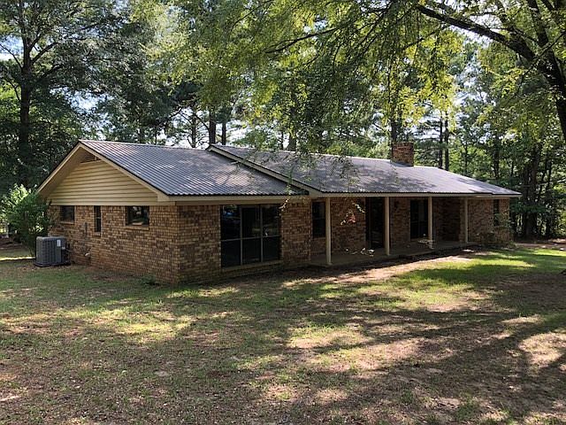 1st image of 1820 Garden Ct