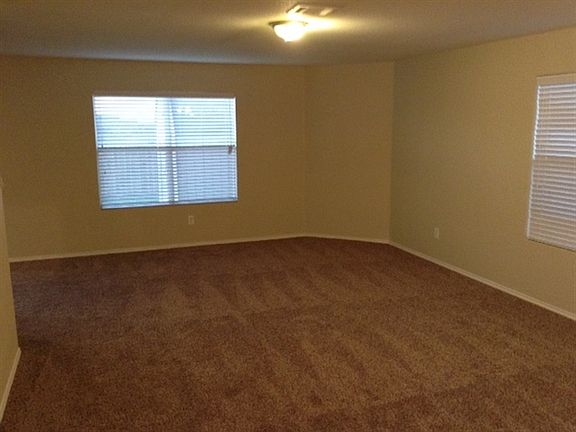 3rd image of 543 Cantebury Park Ln