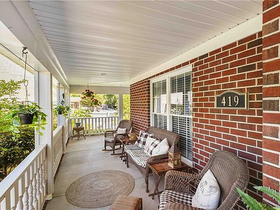 3rd image of 419 Quaker Ridge Ct