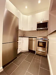 Rented by Metropolis Real Estate of Manhattan