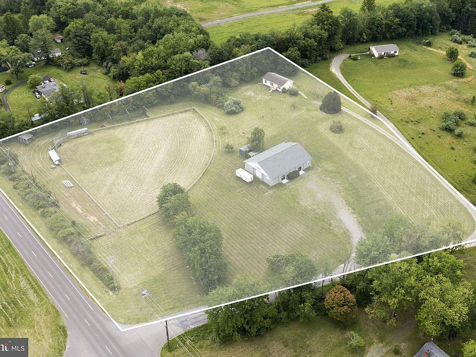 1st image of 9 Payne Ln