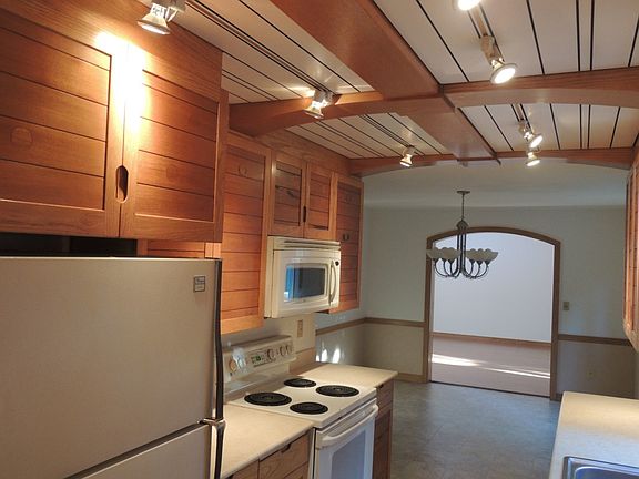 5th image of 4211 152nd St SW