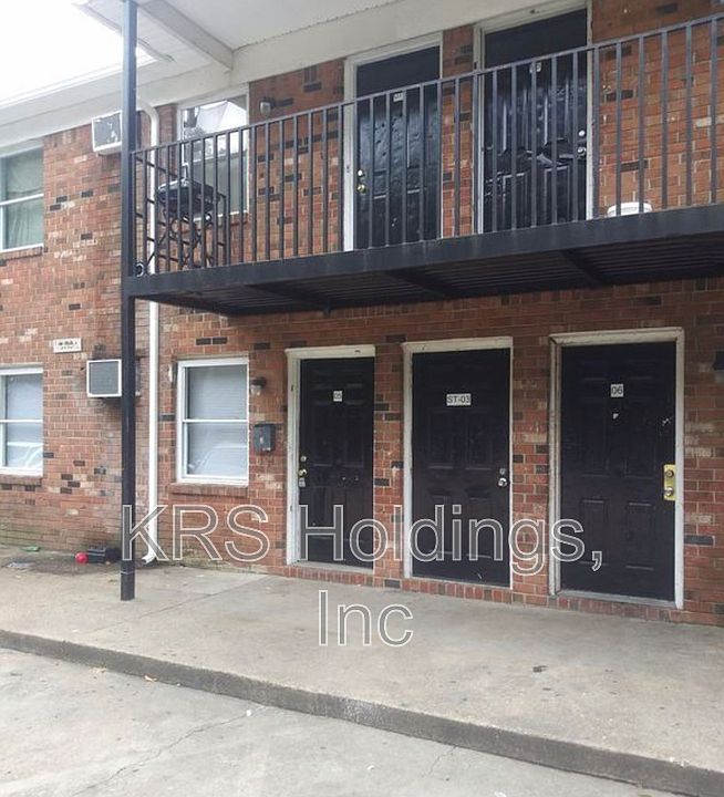 2nd image of 6255 Alexander St #11